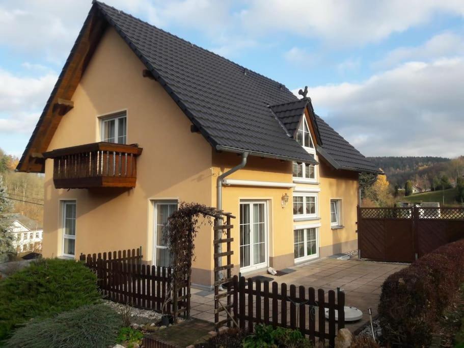 Villa Ferienhaus Perle Am Fusse Der Augustusburg Exterior foto